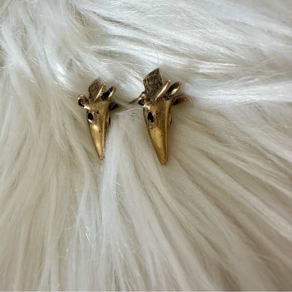 Vintage Stylized Giraffe Head Bronze Pierced Earrings - Picture 3 of 7